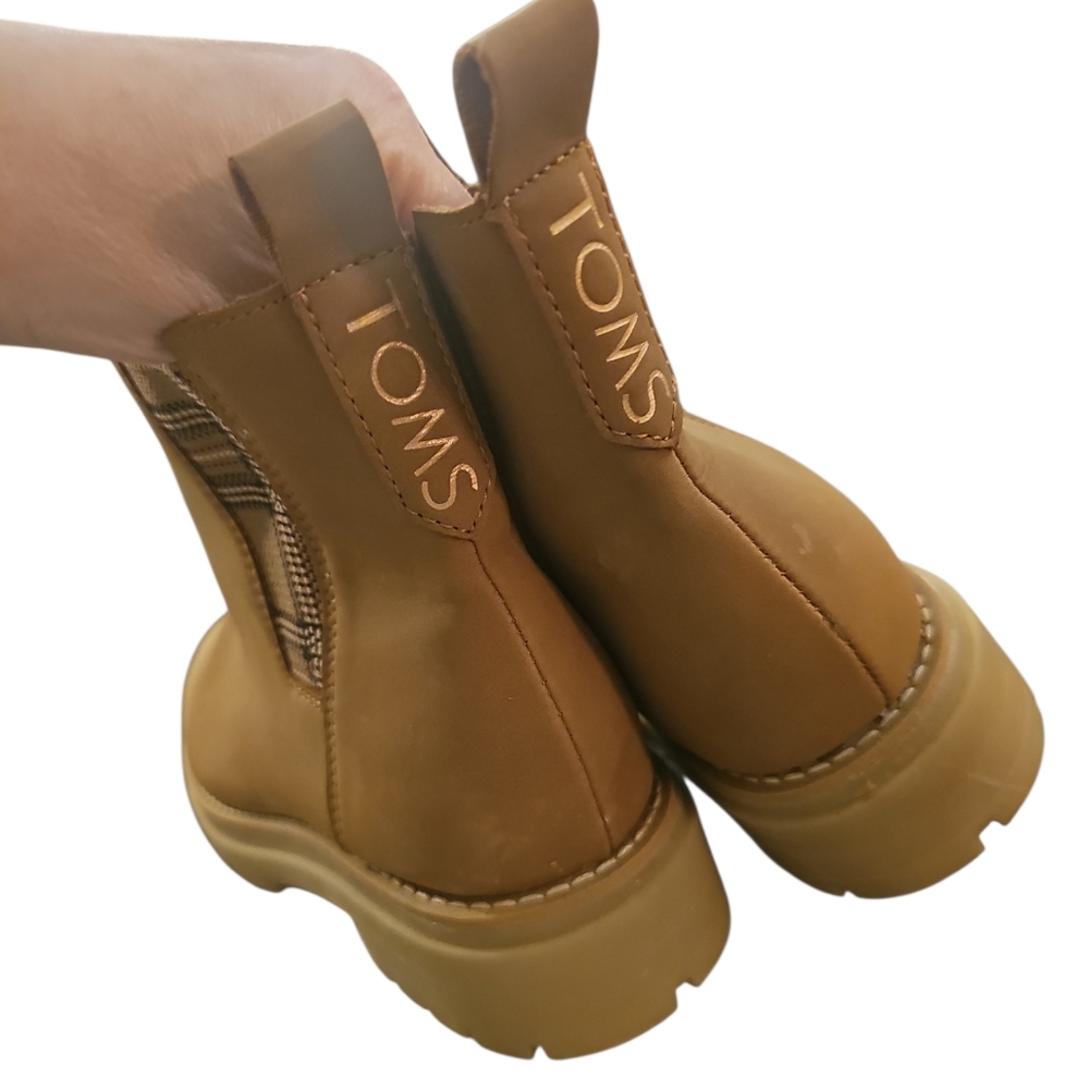 Toms Skylar Tof Synth Nubuck/Tar Pull On Lugged Sole Ankle Boots Tan Sz 7.5 - Picture 5 of 7